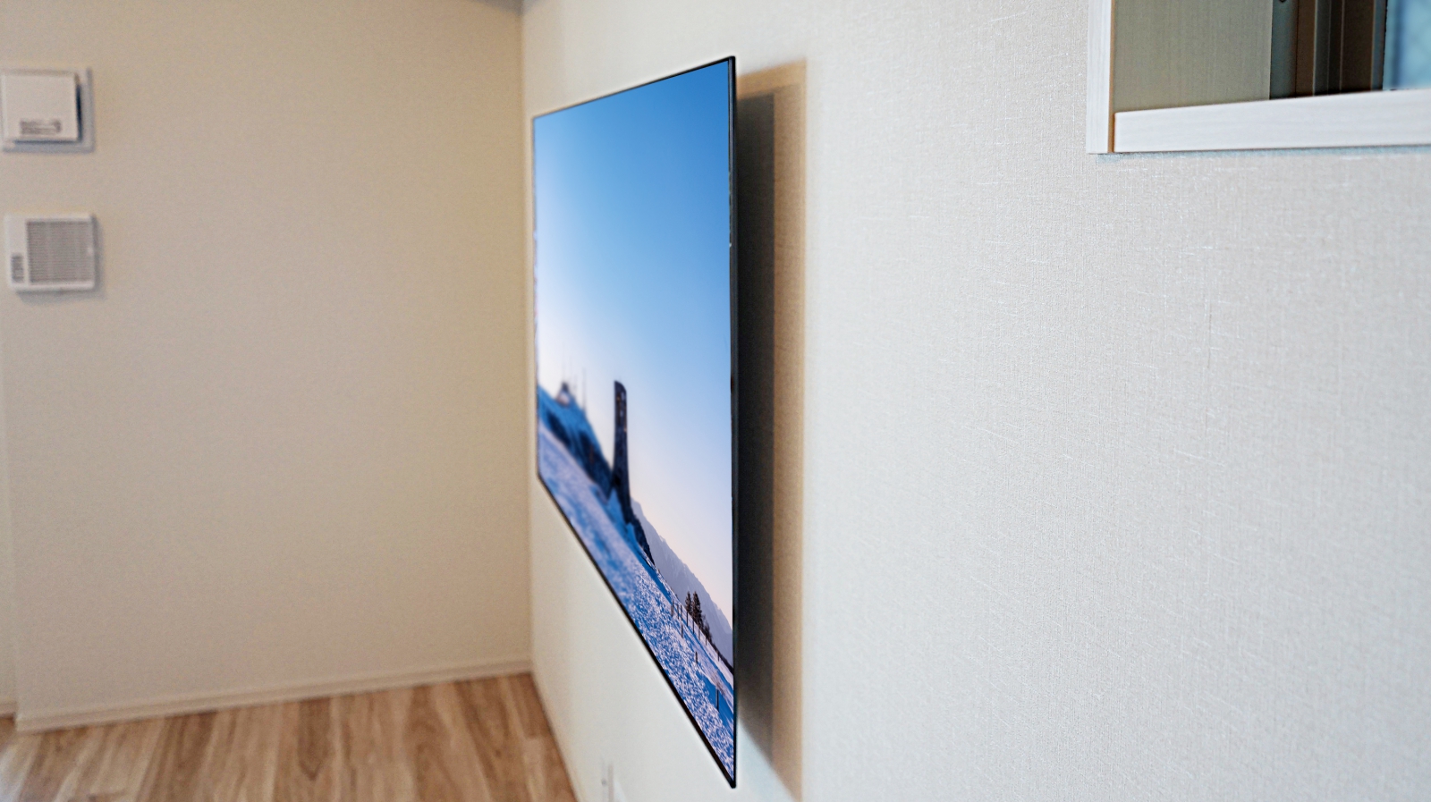 マンションのリビングに65インチ・有機ELテレビ「KJ-65A9G」の壁掛け 画像No.1