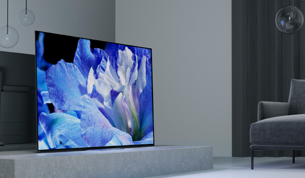 CM撮影で使用される大型液晶テレビのイメージ写真
